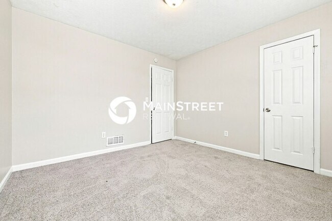 Building Photo - 3 Bedroom Pet-Friendly Home in Snellville, GA with Main Street Renewal