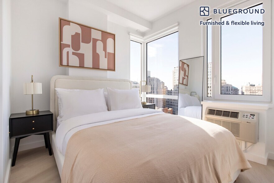 Building Photo - 150 Lawrence St