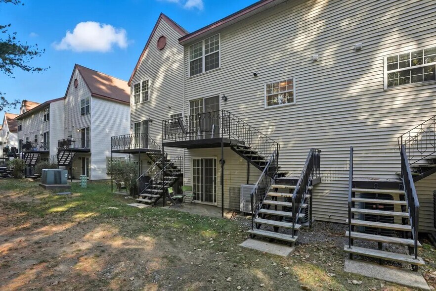 Building Photo - 77 East Ridge Rd