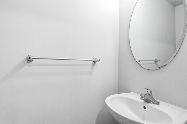 Building Photo - 28971 St Thomas Blvd