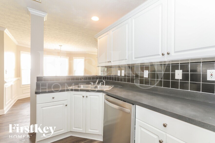 Building Photo - 90 Wynfield Keep