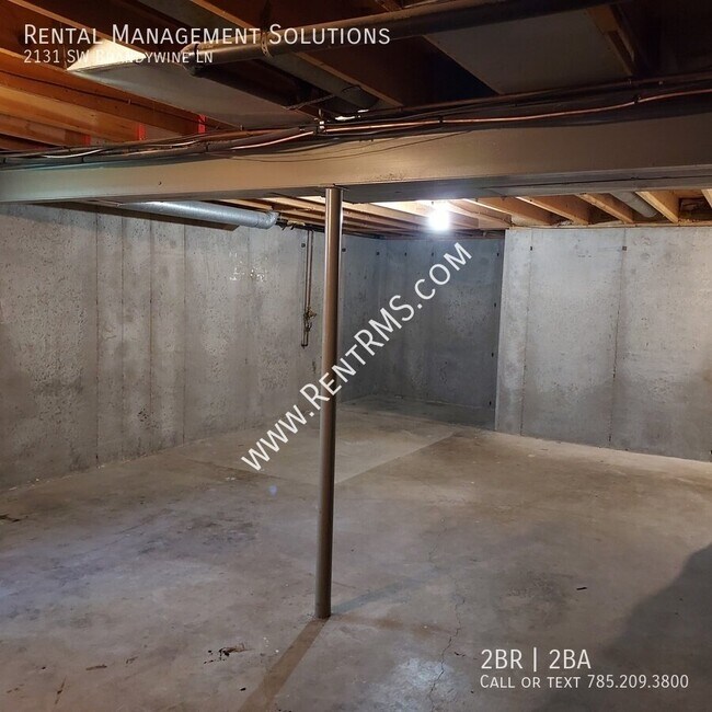 Building Photo - 2131 SW Brandywine Ln