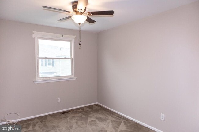 Building Photo - 54 Reliance Ct