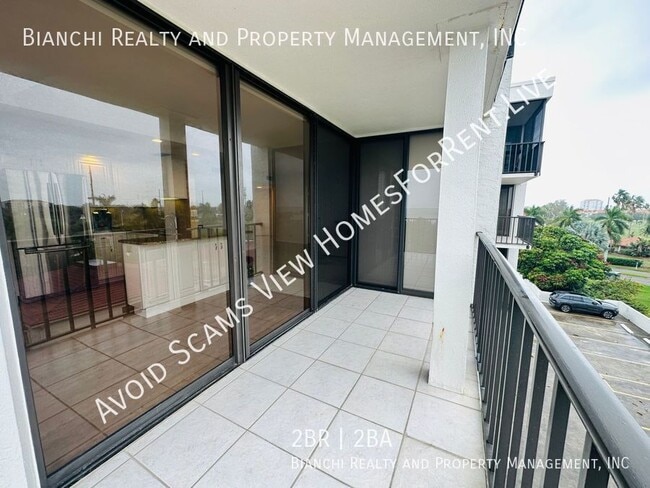 Building Photo - 6365 Bahia Del Mar Blvd S