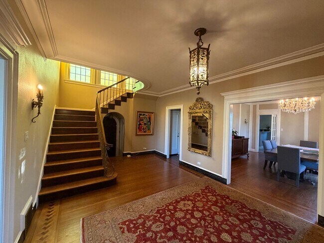 Building Photo - Elegant St. Francis Wood Residence - Available Furnished or Unfurnished