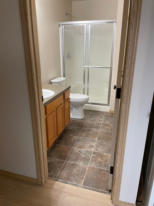 Building Photo - 3010 Everett Ave