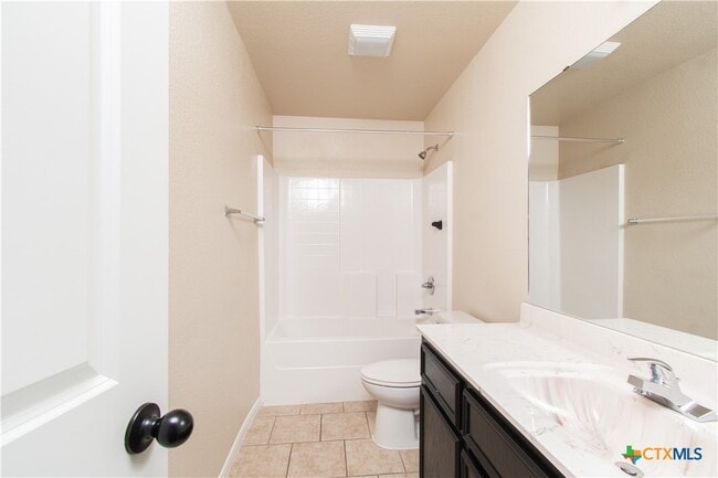 Building Photo - 1102 Grace Point Dr
