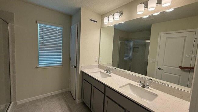 Building Photo - 2599 Winsome Wy