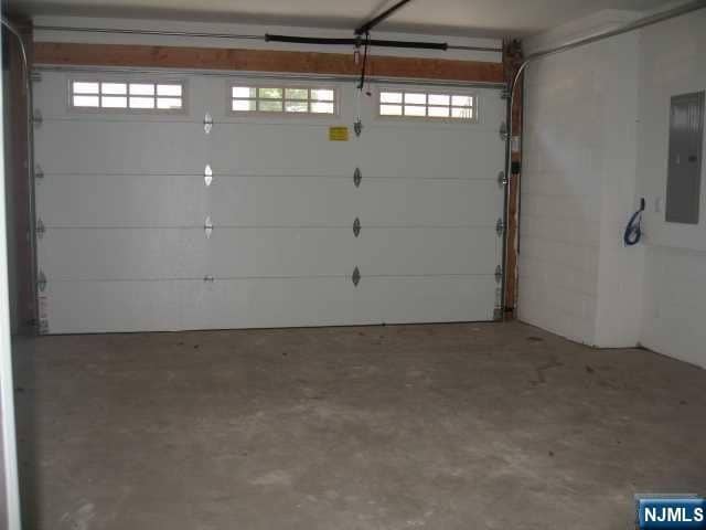 Building Photo - 818 Jassamine Way