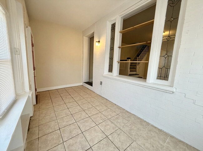 Building Photo - 5635 Hadfield St