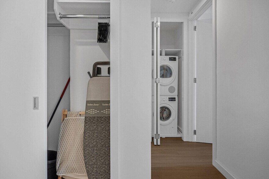 Building Photo - 64B W 37th St