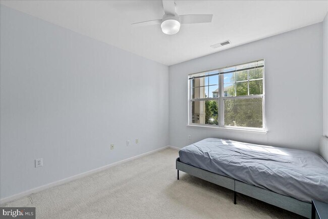 Building Photo - 12100 Garden Grove Cir