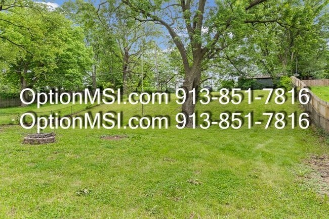 Building Photo - Welcome home to this beautifully updated 3-bedroom home in Kansas City, KS!