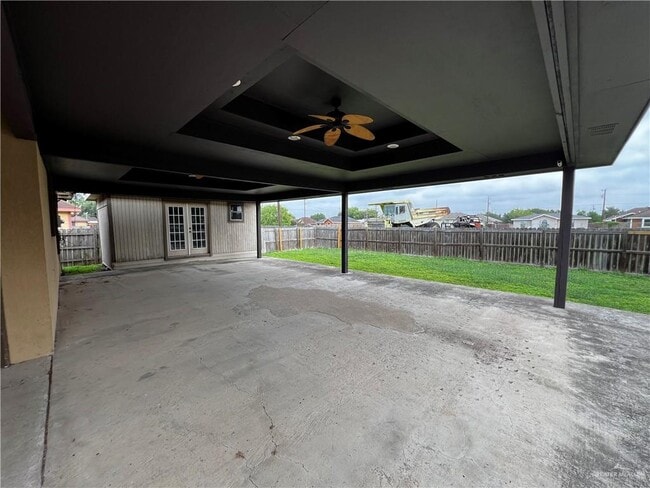 Building Photo - 906 Gonzalez Dr