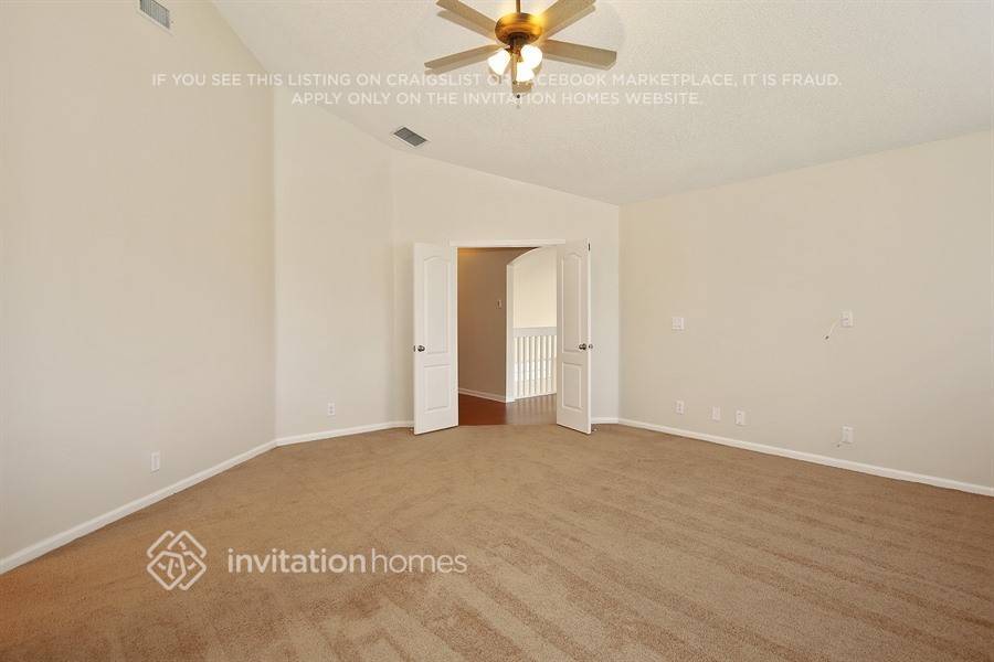Building Photo - 1211 NW 193rd Ave