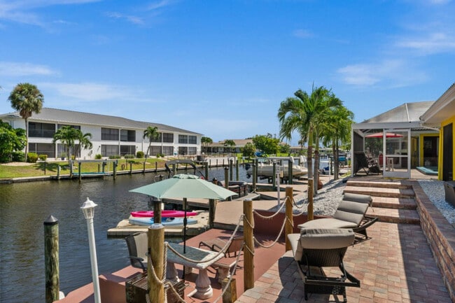 Building Photo - 1019 SE 40th St