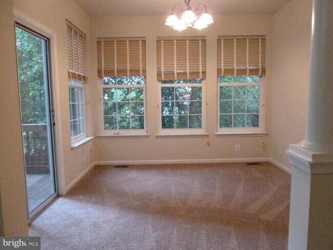 Building Photo - 231 Braxton Way