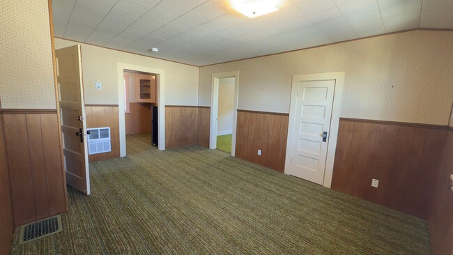 Building Photo - 3360 Harrison Ave