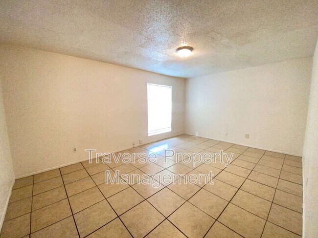 Building Photo - 6808 Trail Lake Dr