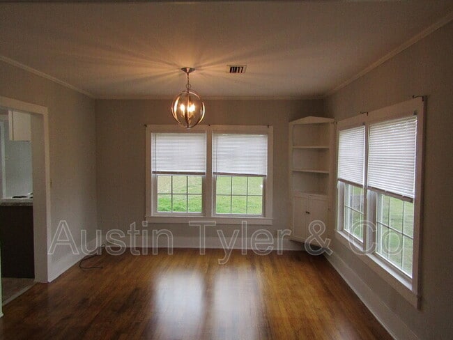 Building Photo - 4750 Pelt St