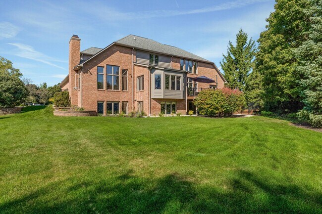 Building Photo - 7040 Royal Villa Ct