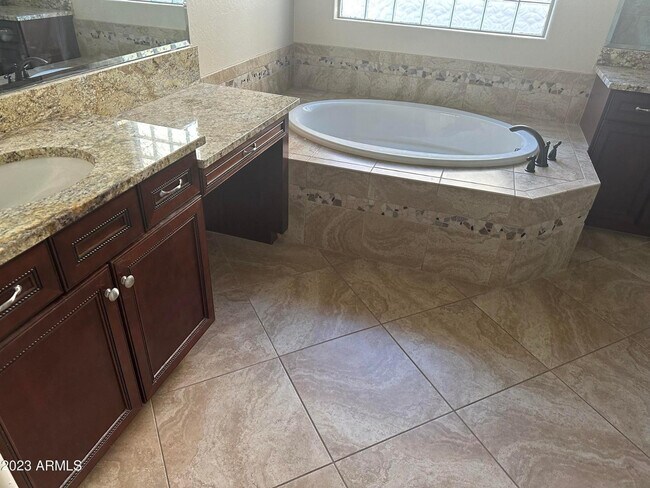 Building Photo - 3781 E Ringtail Way