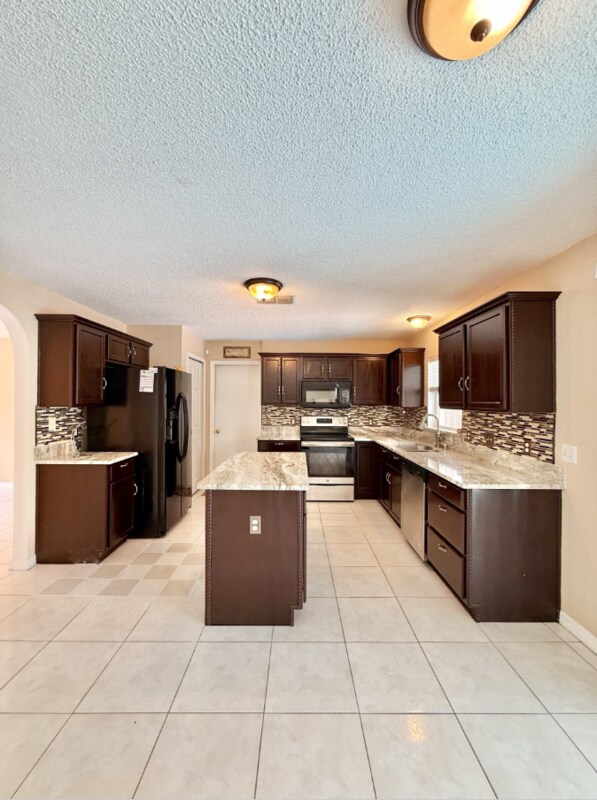 Building Photo - 1431 Teal Dr