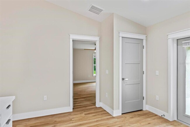 Building Photo - 2 Louisburg Ln