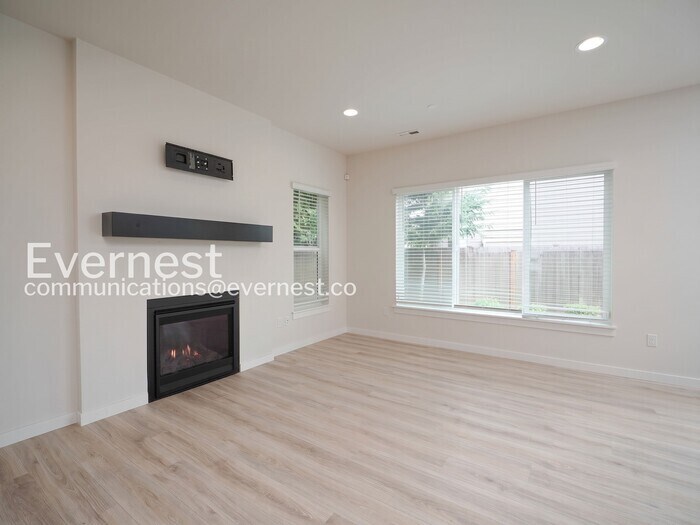 Building Photo - 14012 44th Dr SE
