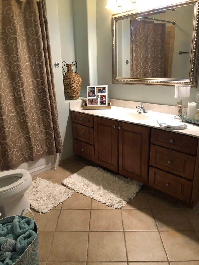 Building Photo - 770 Harbor Blvd