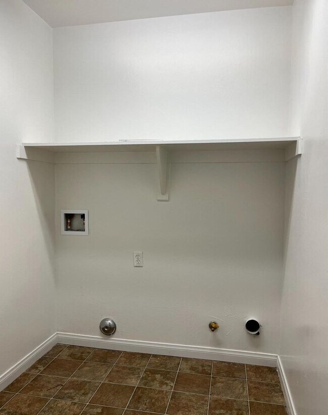 Building Photo - 2509 Drifts Dr