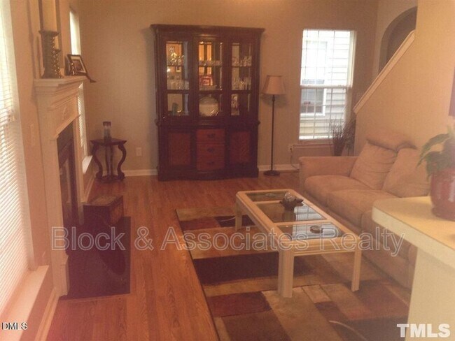 Building Photo - 1414 Crimson Creek Dr