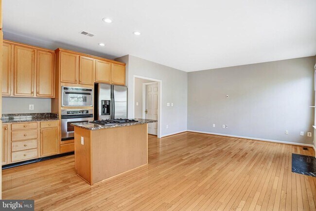 Building Photo - 22616 Welborne Manor Square