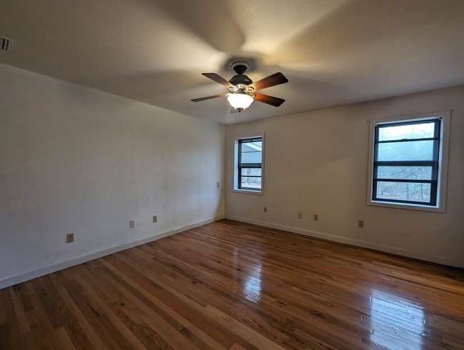 Building Photo - 4 Bedroom/2 Bathroom Home in Batesville