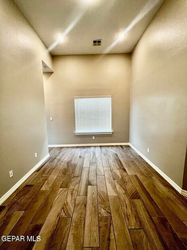 Building Photo - 11365 Hidalgo Dr