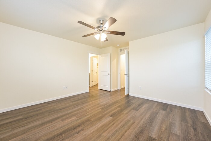 Building Photo - 13456 Oneida Ln