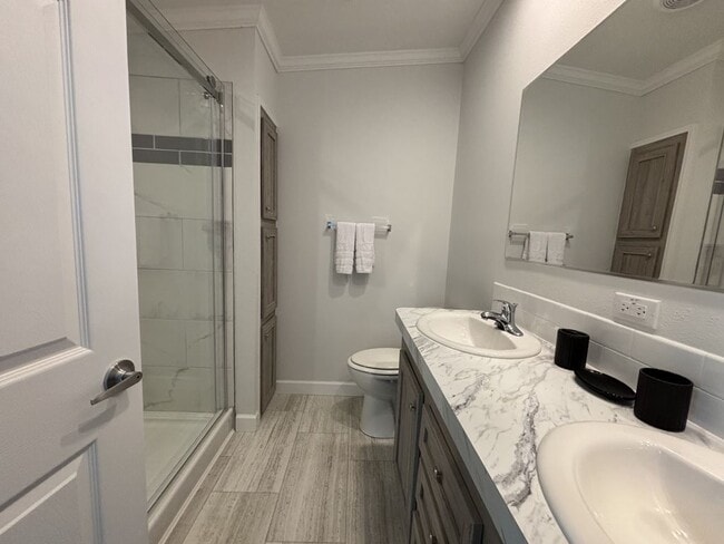 Building Photo - 2 Kimberly Ct