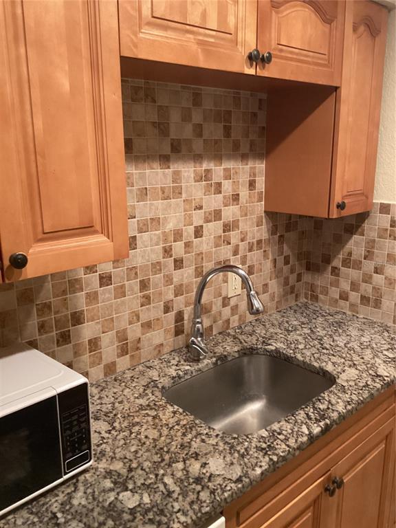 Building Photo - 14321 Hanging Moss Cir