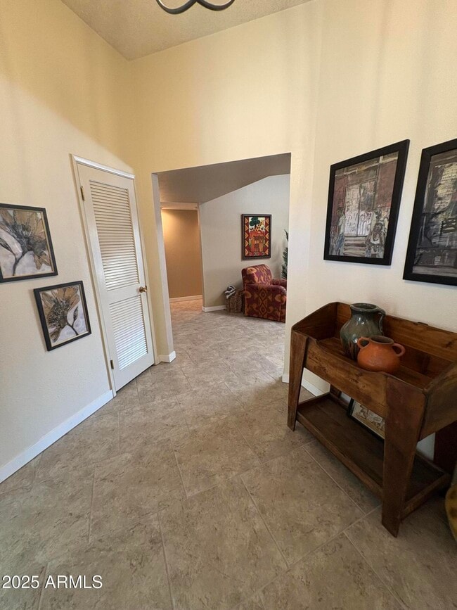 Building Photo - 16425 N Orchard Hills Dr