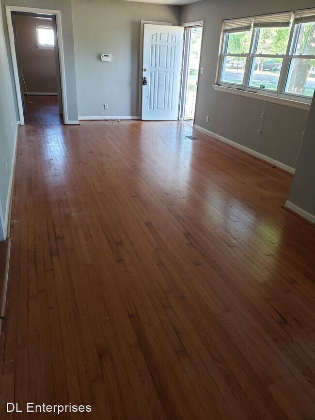 Building Photo - 3 br, 1 bath House - 1723 Hamill Road