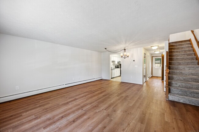 Building Photo - 64 Nutmeg Dr