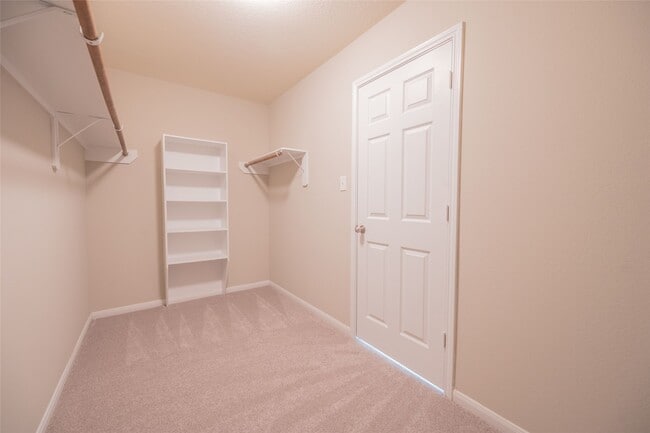 Building Photo - 9976 Western Ridge Way