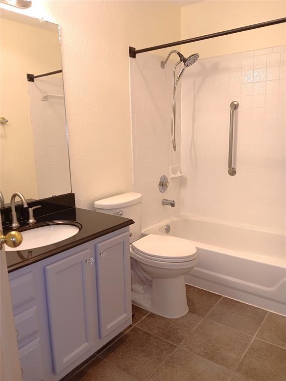 Building Photo - 14645 Montoro Dr