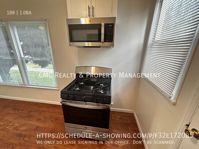 Building Photo - 4518 N Banner Dr