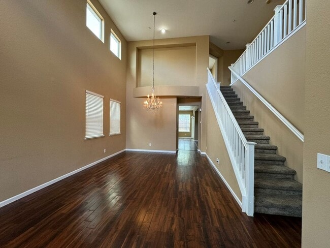 Building Photo - Sycamore Ranch 4 Bedroom Home For Rent