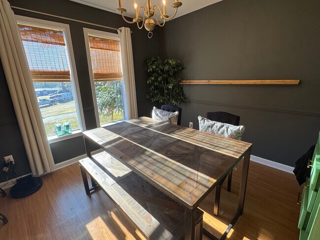 Building Photo - 409 Crosscreek Cir