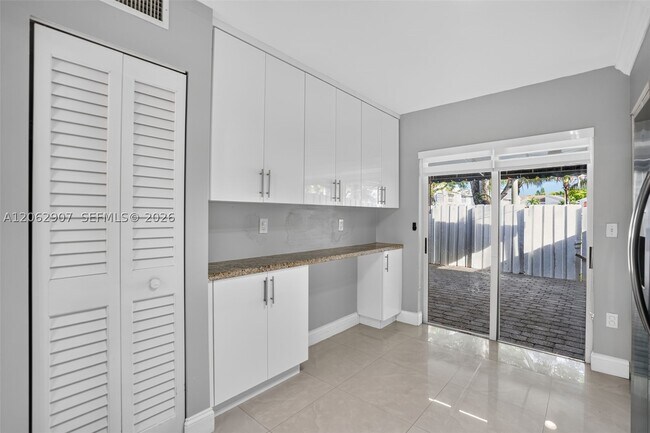 Building Photo - 7085 NW 173rd Dr
