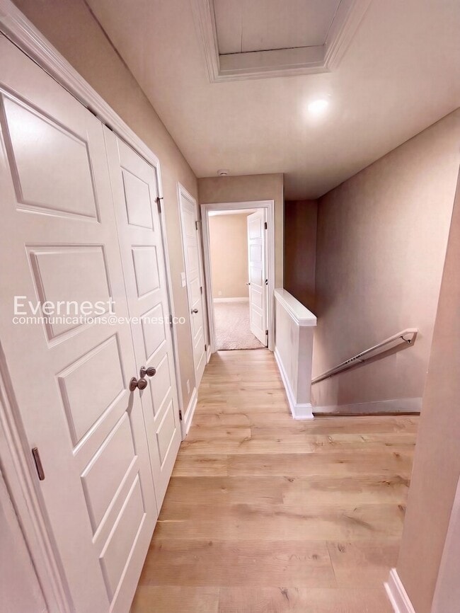 Building Photo - 3385 Polly Dr