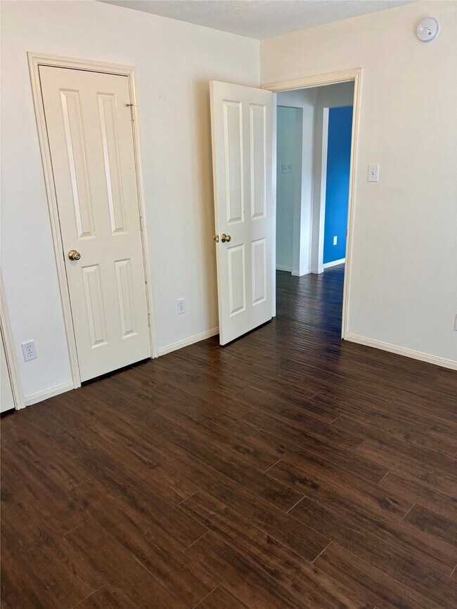 Building Photo - 2104 Westminister Rd