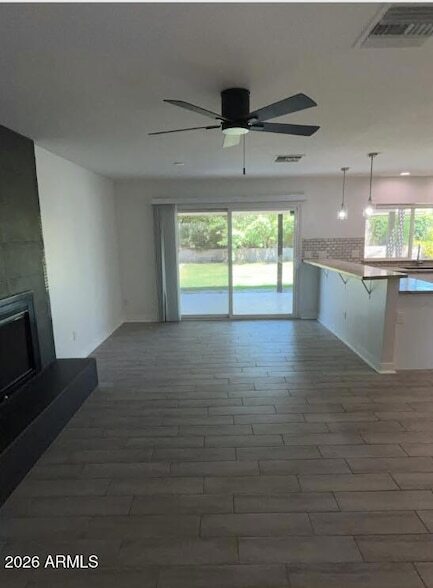 Building Photo - 6110 E Blanche Dr